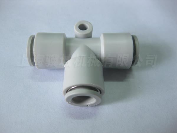 4026.7037.02/0 FITTING